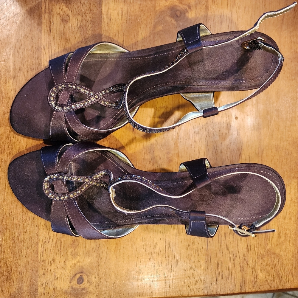 Chocolate embellishment heels (8.5)